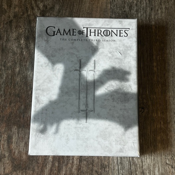 Game of Thrones Complete Third Season - Picture 1 of 6